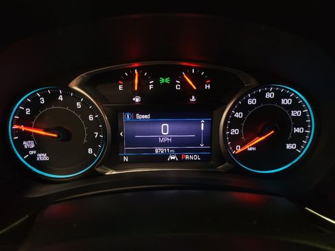 Used 2020 Chevrolet Equinox LT w/ Driver Convenience Package AWD/4WD image 23