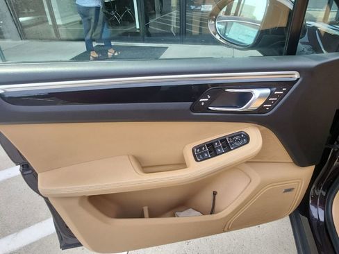 Used 2018 Porsche Macan S AWD/4WD image 5