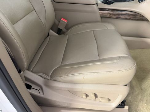 Used 2017 GMC Yukon XL SLT w/ Open Road Package RWD image 34