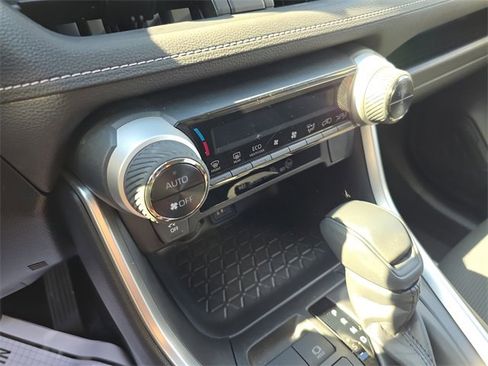 Used 2024 Toyota RAV4 LE image 23