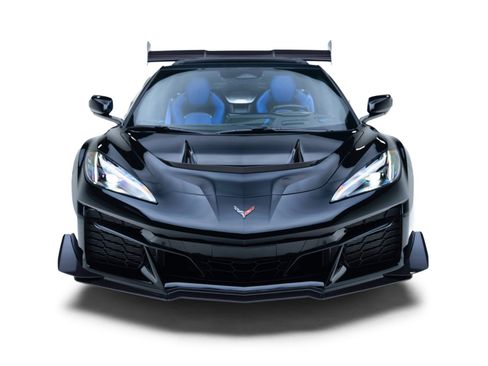 Used 2026 Chevrolet Corvette ZR1 w/ ZR1 Carbon Fiber Aero Package RWD image 9
