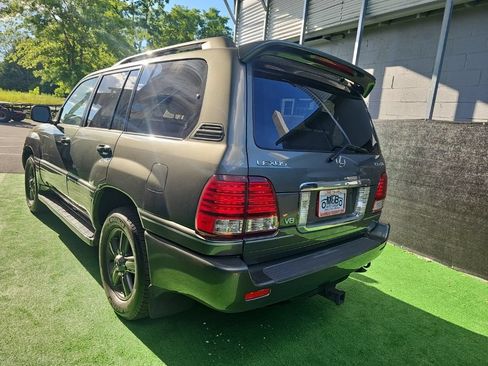 Used 2006 Lexus LX 470 4WD image 9