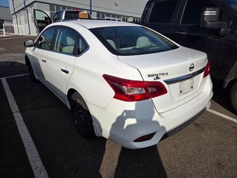 Used 2016 Nissan Sentra S image 3