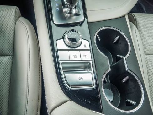Used 2025 Genesis G70 2.5T AWD/4WD image 21