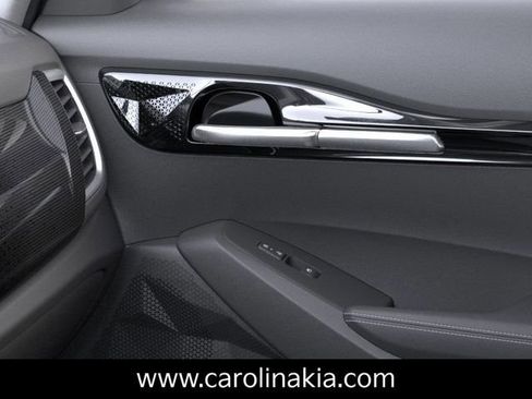 New 2026 Kia Seltos S image 25