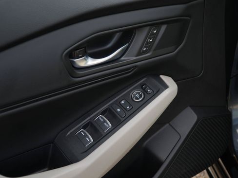 Used 2024 Honda Accord EX-L image 5