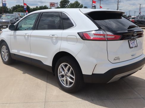 Used 2024 Ford Edge SEL w/ Convenience Package AWD/4WD image 8