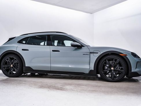 New 2025 Porsche Taycan 4 Cross Turismo image 9