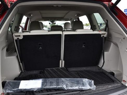 Used 2024 Volkswagen Atlas SEL AWD/4WD image 26