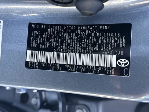 Certified 2025 Toyota Corolla LE image 34