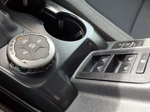 Used 2025 Ford Bronco 4-Door image 20