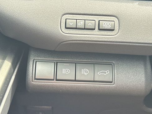 New 2026 Toyota C-HR AWD/4WD image 30