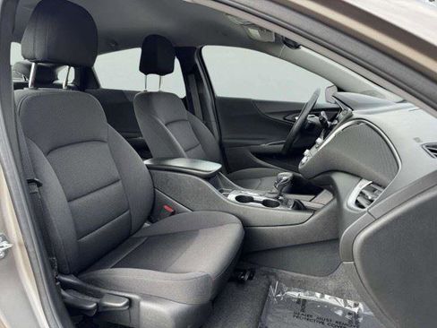 Used 2024 Chevrolet Malibu RS w/ LPO, Floor Liner Package FWD image 47