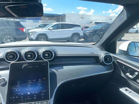 Used 2024 Mercedes-Benz GLC 300 image 35