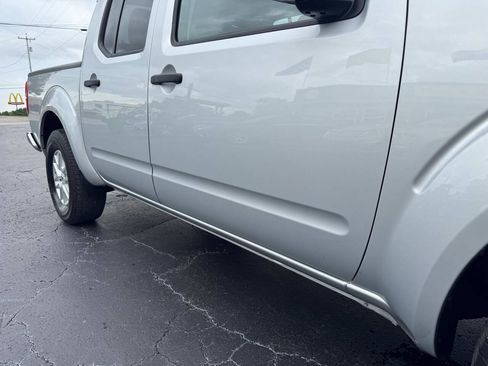 Used 2016 Nissan Frontier SV RWD image 17