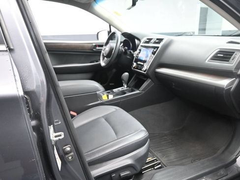 Used 2018 Subaru Outback 2.5i Limited AWD/4WD image 30