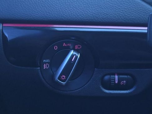 Used 2015 Volkswagen Jetta GLI SE image 24