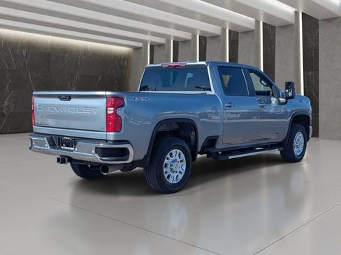 Used 2025 Chevrolet Silverado 3500 LT w/ Safety Package AWD/4WD image 6