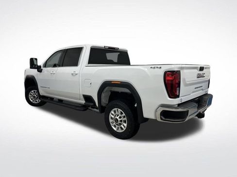 Used 2024 GMC Sierra 2500 SLE w/ SLE Convenience Package image 3