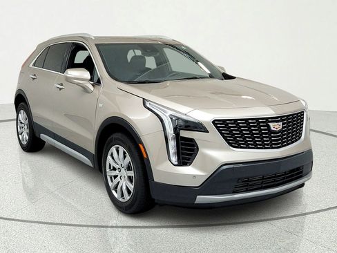 Used 2023 Cadillac XT4 Premium Luxury w/ Cold Weather Package AWD/4WD image 7