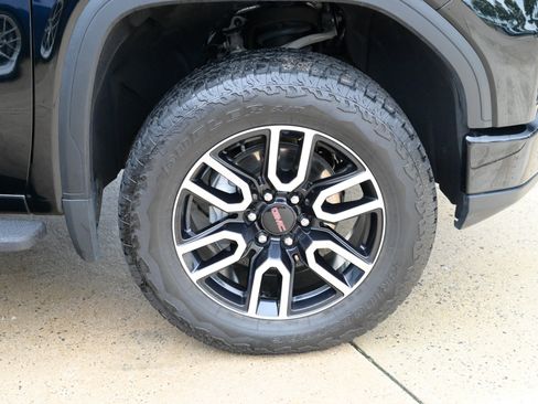 Used 2026 GMC Sierra 1500 AT4 w/ AT4 Preferred Package AWD/4WD image 12