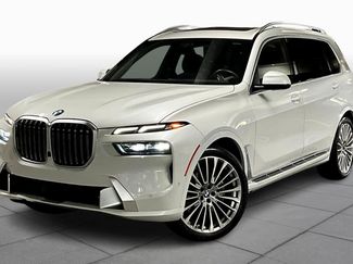 Used 2024 BMW X7 xDrive40i video 1