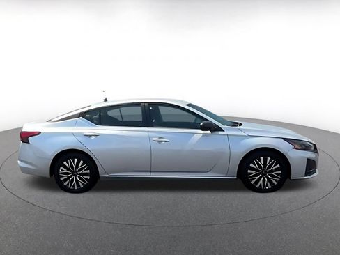 Used 2026 Nissan Altima 2.5 SV FWD image 15