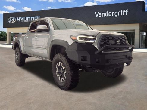 Used 2023 Toyota Tacoma TRD Off-Road image 12