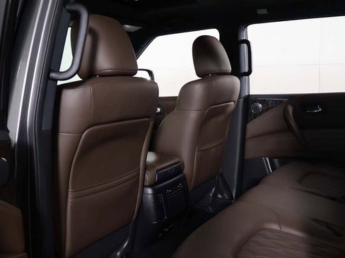 Used 2024 Nissan Armada Platinum image 33
