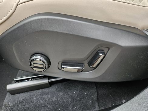 New 2026 Volvo XC90 B5 Core image 9