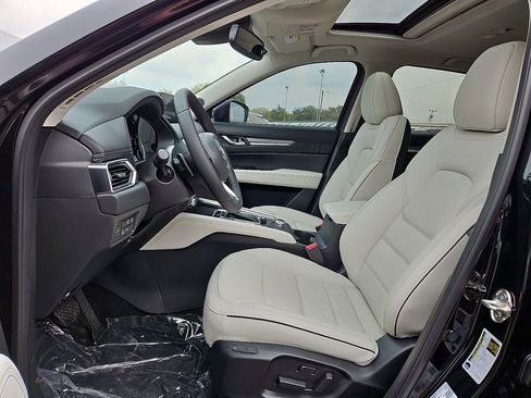New 2025 MAZDA CX-5 AWD 2.5 S w/ Premium Plus Pkg image 13