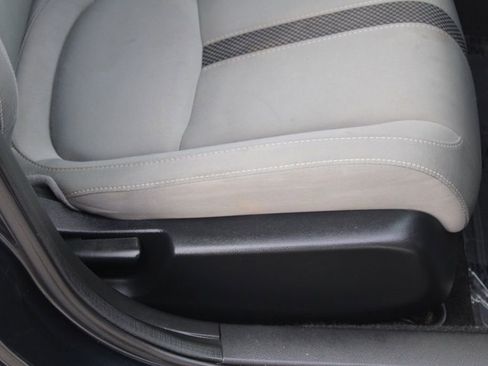 Used 2019 Honda Civic EX image 18