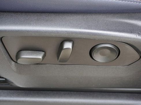 Used 2022 Chevrolet Silverado 1500 High Country w/ Technology Package image 24