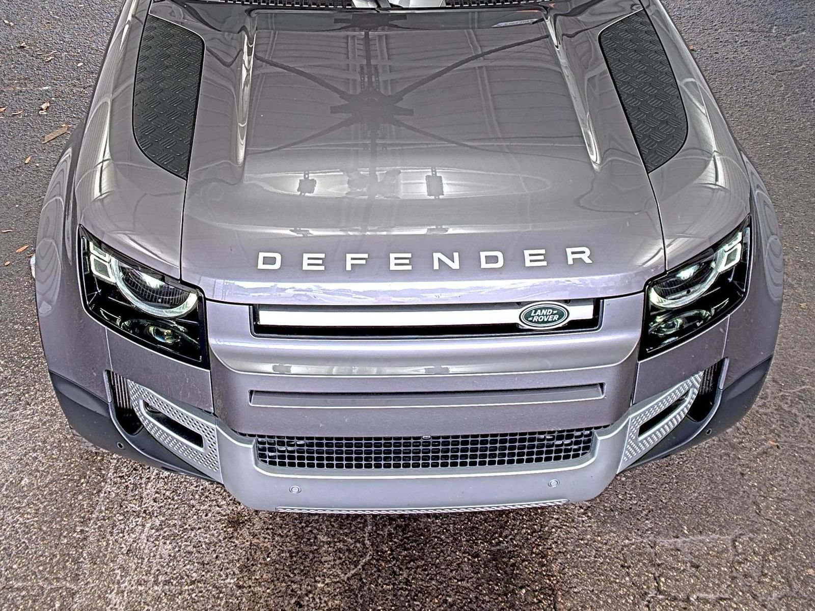 Used 2024 Land Rover Defender 110 S AWD/4WD image 5