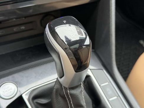Certified 2024 Volkswagen Tiguan SE AWD/4WD image 33