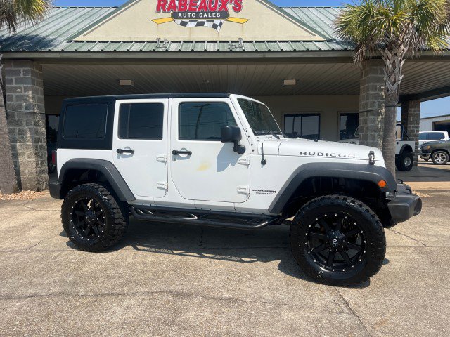 Used 2018 Jeep Wrangler Unlimited Rubicon w/ Connectivity Group AWD/4WD image 3