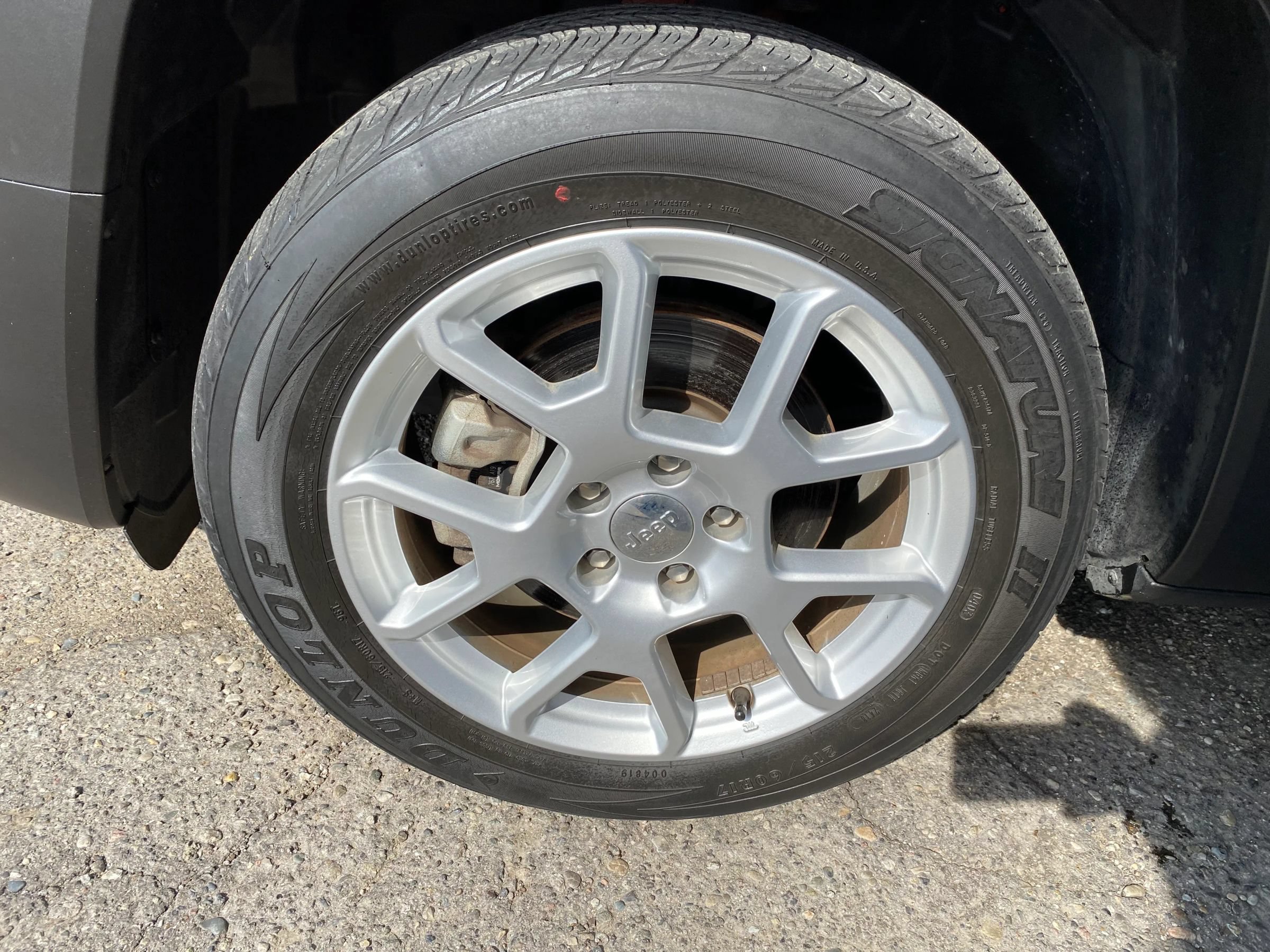 Used 2019 Jeep Renegade Latitude FWD image 24