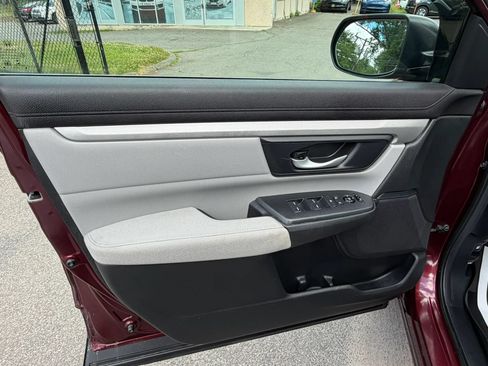 Used 2017 Honda CR-V LX image 11