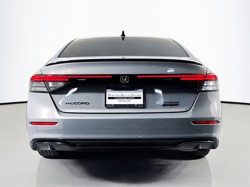 Used 2024 Honda Accord Sport image 3
