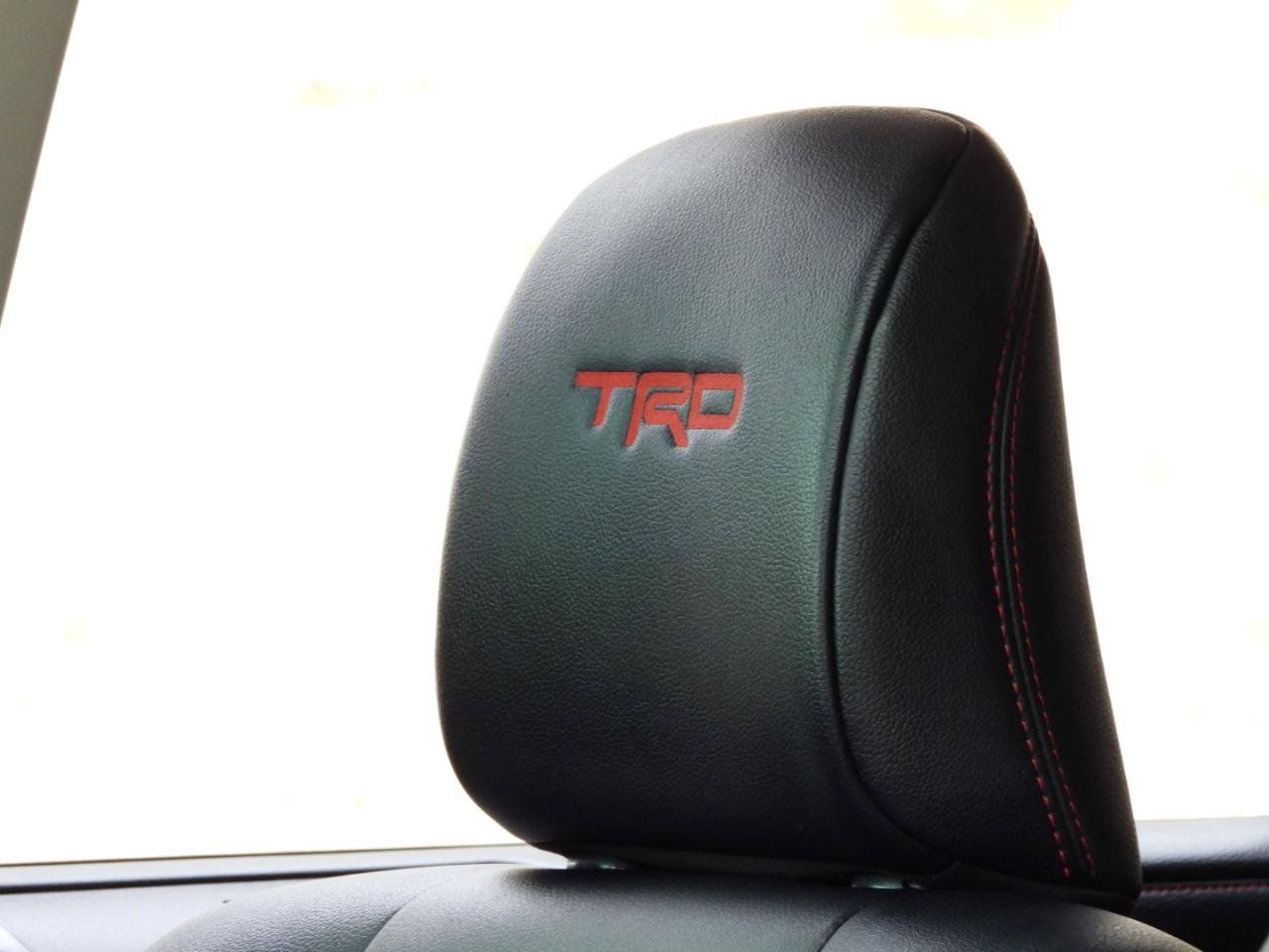 Used 2018 Toyota 4Runner TRD Off-Road Premium AWD/4WD image 34