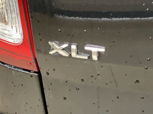Used 2013 Ford Explorer XLT AWD/4WD image 11
