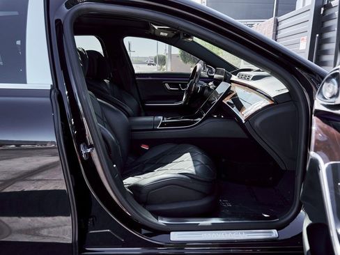 Used 2021 Mercedes-Benz Maybach S 580 4MATIC image 24