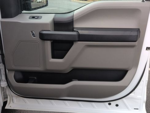 Certified 2020 Ford F150 XL w/ Equipment Group 101A Mid RWD image 34