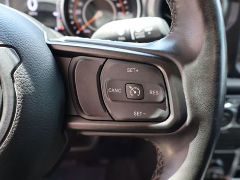 Used 2023 Jeep Gladiator Sport AWD/4WD image 16