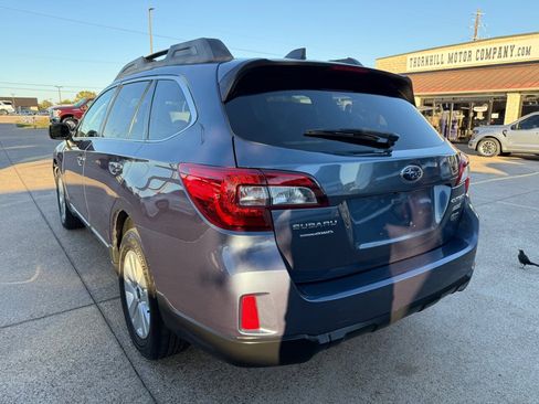 Used 2017 Subaru Outback 2.5i Premium image 5