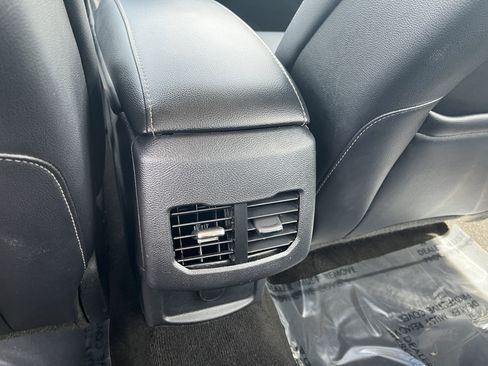Used 2019 Ford Fusion SEL FWD image 33
