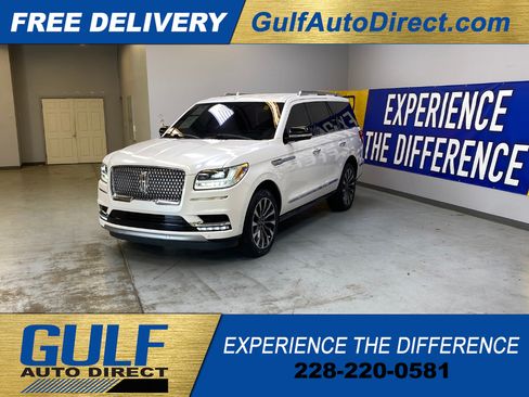 Used 2018 Lincoln Navigator Select w/ Technology Package RWD image 4