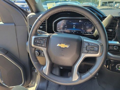 Used 2024 Chevrolet Silverado 1500 LT RWD image 16
