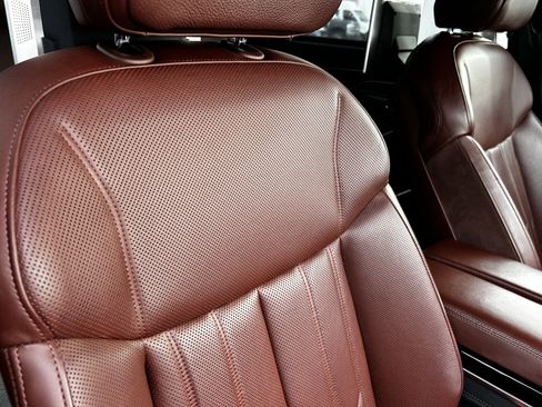 Used 2020 Audi S8 L image 14