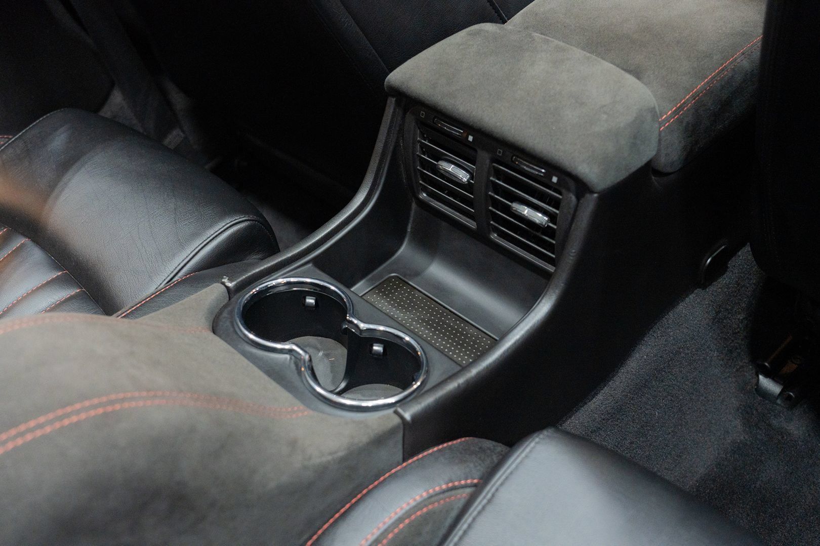 Used 2017 Maserati GranTurismo Sport RWD image 31